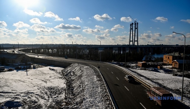 Открытие вантового моста в Запорожье перенесли на январь следующего года