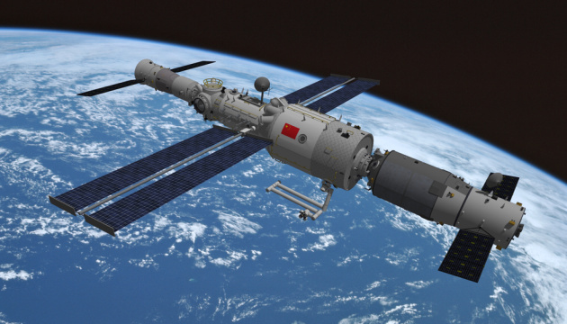 Екіпаж китайського корабля «Шеньчжоу-13» готується до другого виходу у відкритий космос
