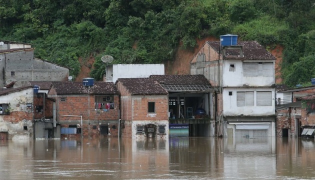Наводнение в Бразилии унесло 18 жизней, десятки тысяч человек покинули дома