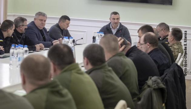«Підготуватись до найгіршого сценарію»: Київ створює штаб територіальної оборони