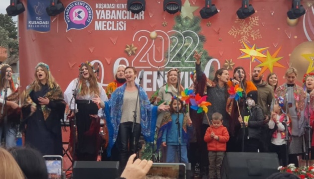Українці турецького Кушадаси взяли участь у зимовому фестивалі