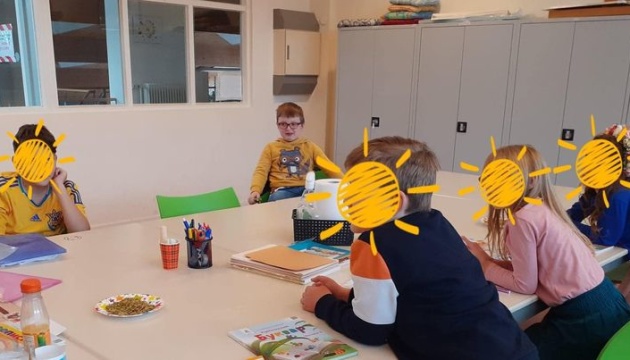 Українська школа «Барвінок» у Нідерландах шукає вчителя української мови та літератури