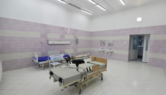 У Львівській обласній лікарні відкрили оновлене пологове відділення