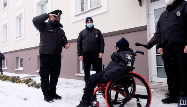 Помер 10-річний Сашко, якого на початку року прийняли до патрульної поліції Чернівців - волонтерка