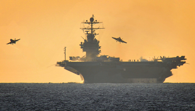 Штаты оставляют ударный авианосец в Средиземном море из-за угрозы со стороны РФ - АР
