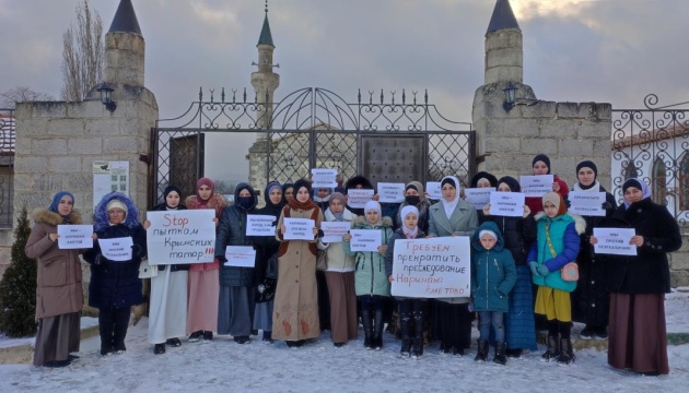 Кримськотатарські жінки-активістки вимагають від окупантів припинити тортури