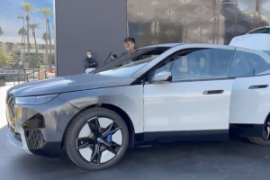 Роботы на «Фукусиме», $3 триллиона Apple и BMW-хамелеон – недельный технодайджест