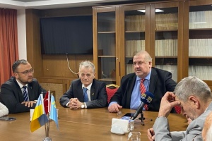 Українські парламентарі зустрілися з кримськотатарською та українською громадами у Туреччині