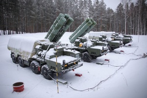 Россия перебрасывает два дивизиона С-400 с Дальнего Востока на учения в Беларусь