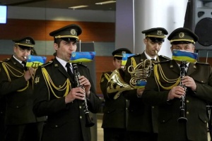 В аеропортах України захисників ДАП вшанували виступами оркестрів