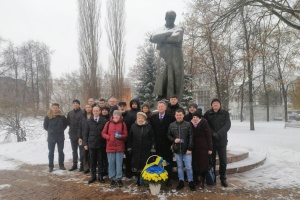 У Мінську українська громада поклала квіти до пам’ятника Шевченку