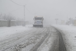 Снегопады в Стамбуле: власти закрыли автовокзалы и въезды в город