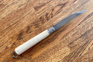 В Ривне создали копию ножа княжеского воина XIII века