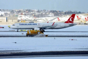 Первый рейс Стамбул-Киев со 130 пассажирами должен вылететь через час – МИД