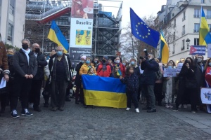 В Париже украинцы провели митинг против агрессивной политики России