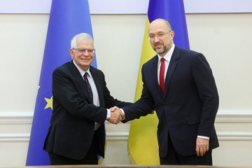 Sicherheit und Russland-Sanktionen: Ministerpräsident Schmyhal trifft sich mit EU-Außenbeauftragten Borrell