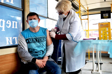 Más de 15 millones de ucranianos han recibido al menos una dosis de la vacuna contra la COVID