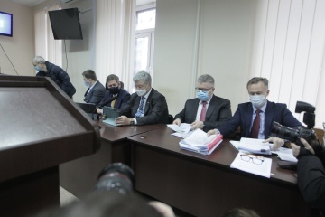 ポロシェンコ前宇大統領、ウクライナへ帰国　裁判所へ出廷