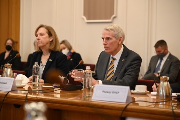 Delegation von US-Kongress besucht die Ukraine