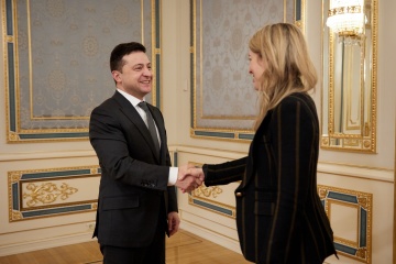 ゼレンシキー宇大統領、ジョリー加外相と安全保障問題を協議