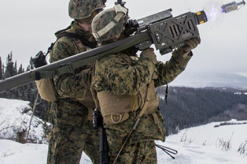 EE.UU. permite a los países bálticos enviar armas estadounidenses a Ucrania