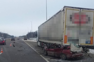 In Oblast Kyjiw ein Pkw gegen Lastwagen geprallt - vier Menschen tot