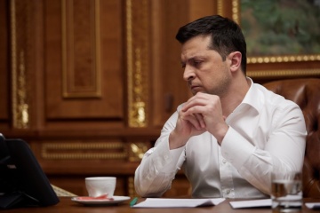 ウクライナ大統領府、ゼレンシキー・バイデン電話会談の結果を報告