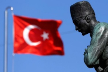 Turkey calls for easing Ukraine-Russia tensions
