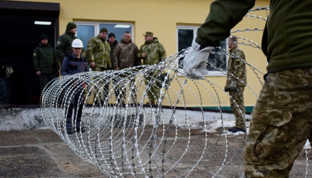 Військові разом з поліцією укріплюють північні кордони України - Єнін