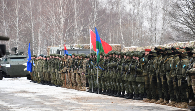 До Казахстану прибув військовий контингент ОДКБ