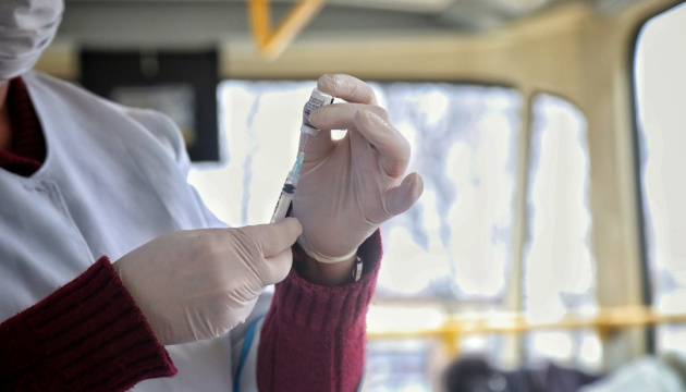 Más de 56.000 ucranianos han recibido una dosis de refuerzo de la vacuna contra la COVID-19