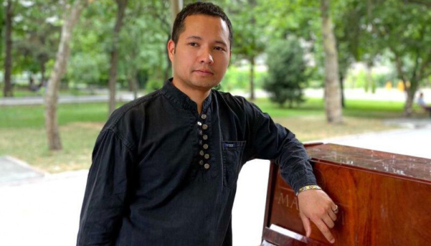 Затриманого в Алмати киргизстанського музиканта звільнили з-під варти – посол