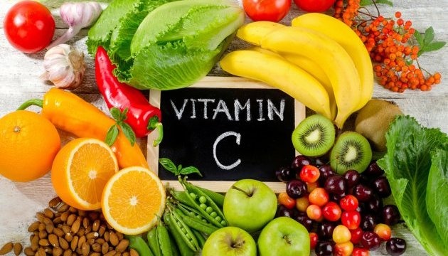 Дієтологиня розповіла про продукти, які задовольняють потребу організму в вітаміні С
