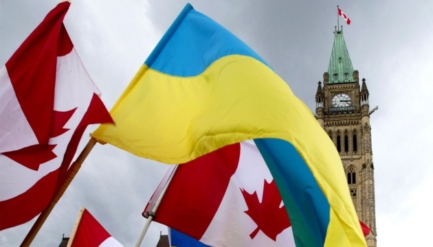 Ministros de Asuntos Exteriores de Ucrania y Canadá discuten medidas para disuadir a Rusia