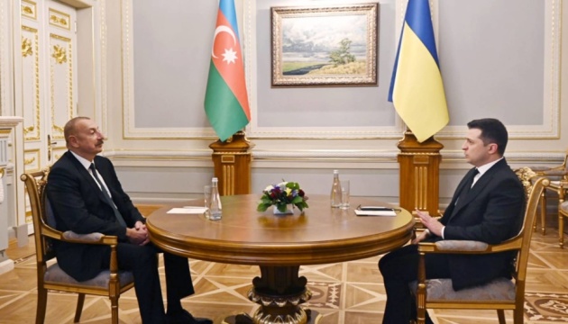 In Kyjiw begann Treffen der Präsidenten der Ukraine und Aserbaidschans