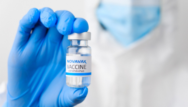 Франция одобрила COVID-вакцину компании Novavax