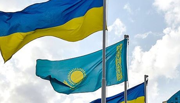 Консульський відділ Посольства України в Казахстані запрацював дистанційно