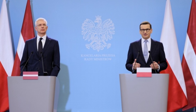 Прем’єри Польщі та Латвії: Захід не повинен піддаватися на шантаж Росії