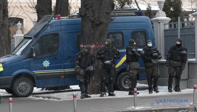 Полиция начала задерживать ФЛП, под Радой произошли столкновения