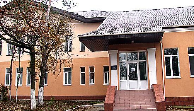 З Миколаївської інфекційної лікарні звільнилися одразу 10 співробітників