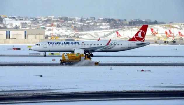 Перший рейс Стамбул-Київ із 130 пасажирами має вилетіти за годину – МЗС
