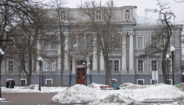 ДБР прийшло з обшуками до Чернігівської міськради під час сесії