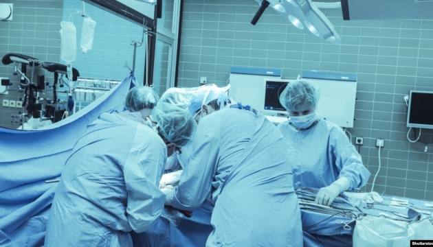 Львівські хірурги сформували кишківник новонародженій дівчинці