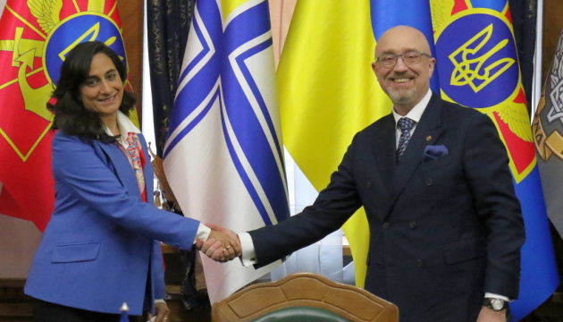 Ukraine, Canada defense ministers discuss security situation on Ukrainian border