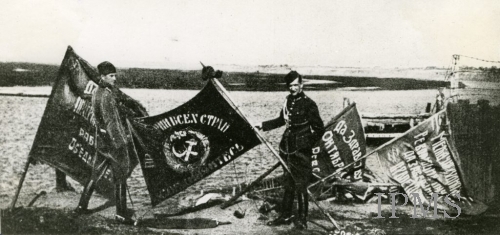 Прапори Червоної армії, захоплені під Варшавою
