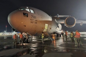 Два самолета с военными США прибыли в Польшу