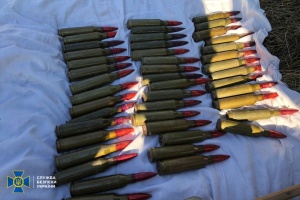 СБУ виявила схрон зі зброєю під час навчань у районі ООС