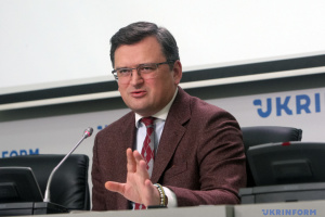 Кулеба закликав запровадити санкції проти "Газпромбанку" та відключити його від SWIFT