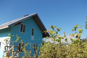 В Винницкой области семья построила экологический дом
