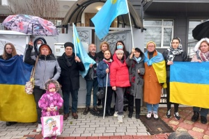 У Стамбулі українці другий день поспіль пікетують консульство РФ